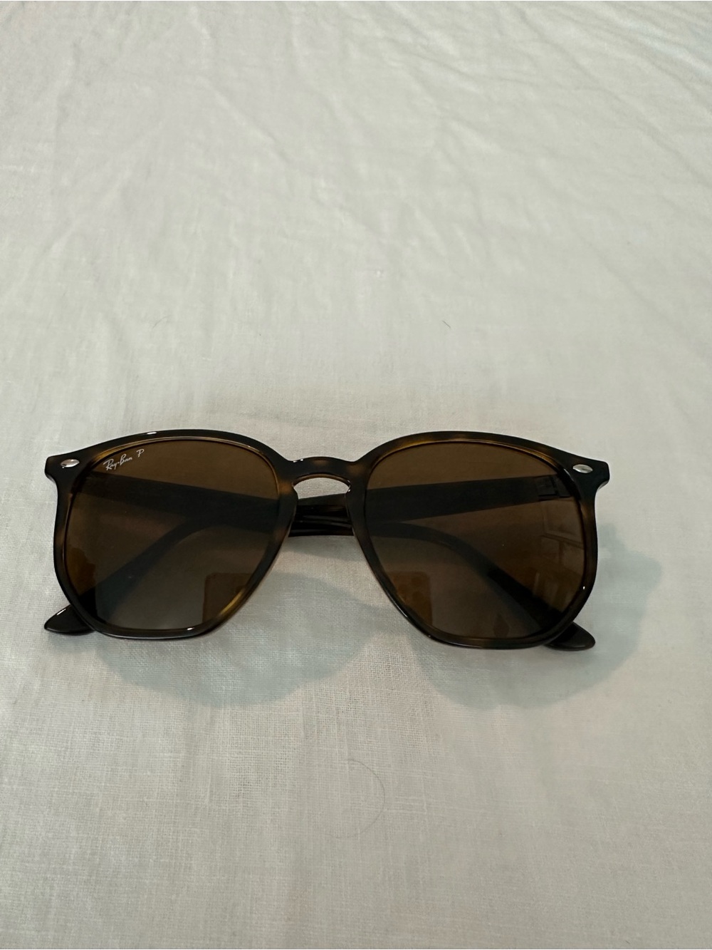Ray-Ban women’s Sunglasses - Brown Tortoise Frame with Brown Lenses
